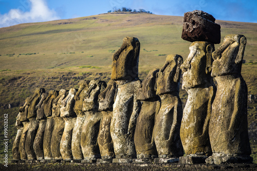 Ahu Tongariki, es sin duda el lugar más visitado en Isla de Pascua, los 15 Moais que están en pie son impresionantes.