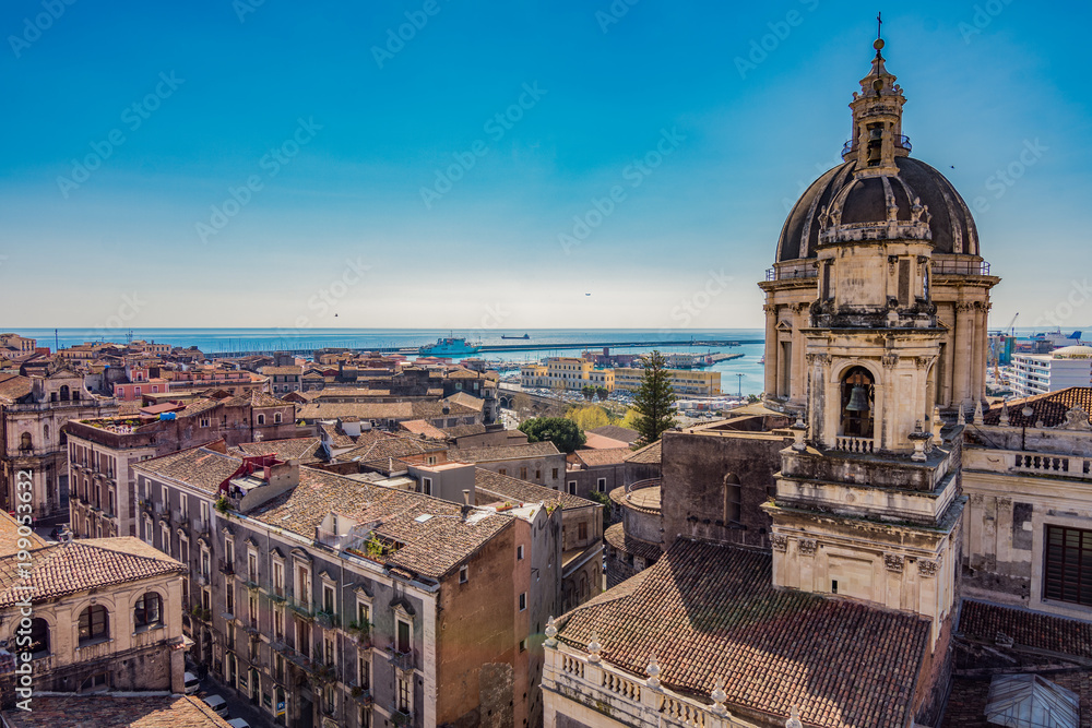 La città di Catania vista dai tetti, Italia