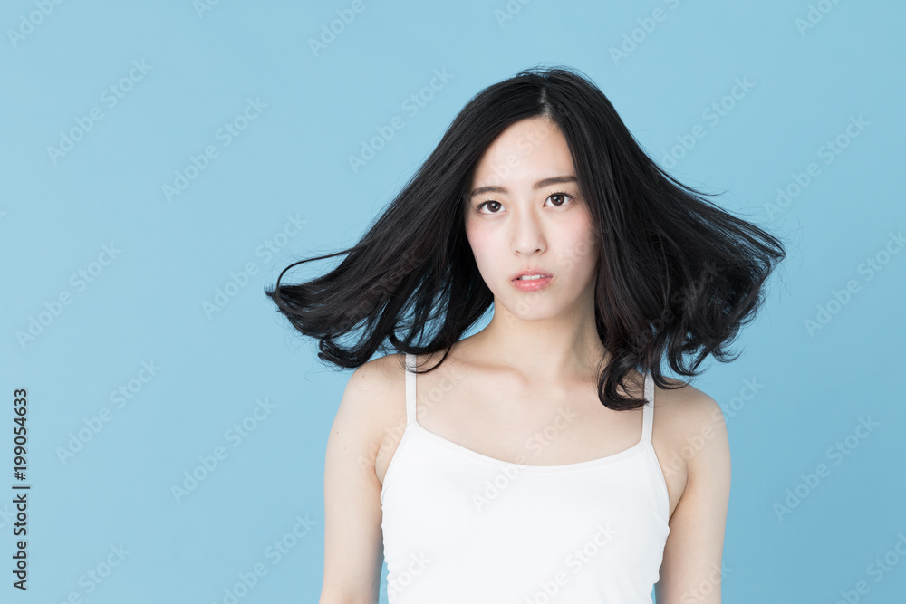 女性 ビューティー ブルーバック 女性 ビューティー ブルーバック