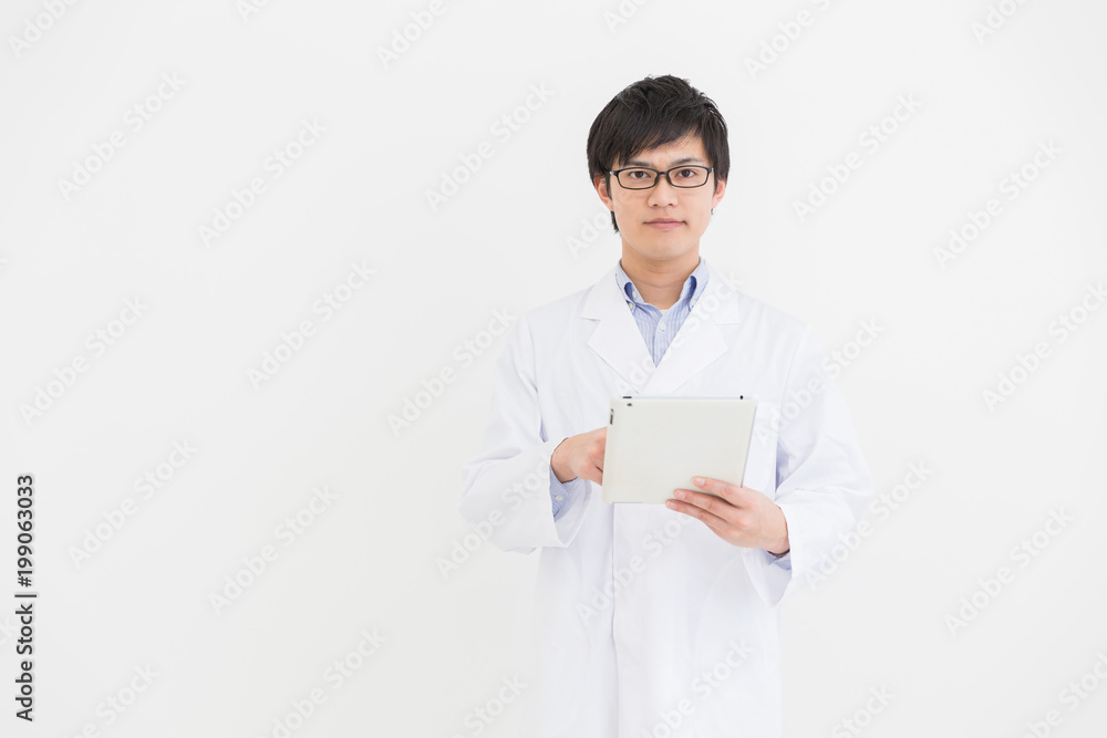 白衣の男性 タブレット 白衣の男性 タブレット