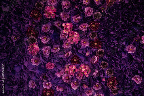 Fototapeta Naklejka Na Ścianę i Meble -  Purple decorative paper flower backdrop