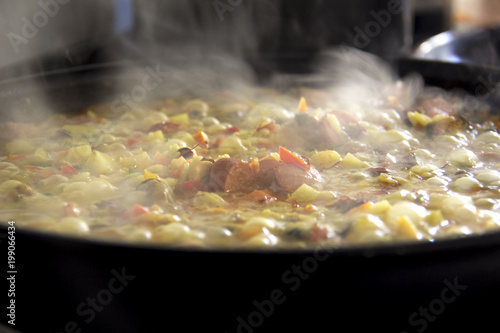 Cocinando paella