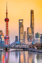 Papier peint photo Shanghai Coucher de soleil sur Shanghai  © Luciano Mortula-LGM
