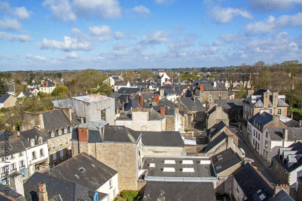 Josselin. Vue sur les toits de la ville depuis l'église. Morbihan. Bretagne