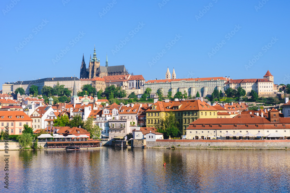 Obraz premium Prague, Bohemia, Czech Republic. Hradcany is the Praha Castle with churches, chapels, halls and towers from every period of its history.