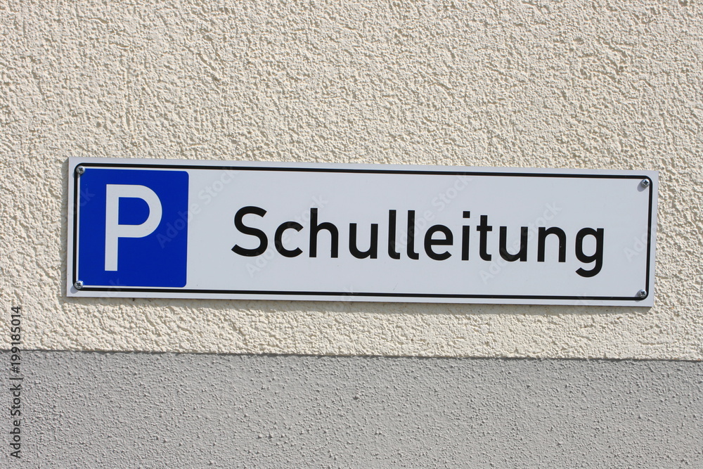 Obraz premium Parkplatz Schulleitung