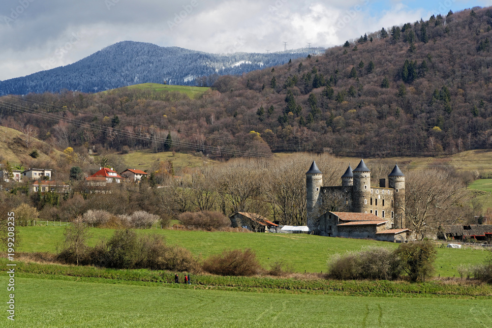 Château de Bon Repos dans un paysage de montagne