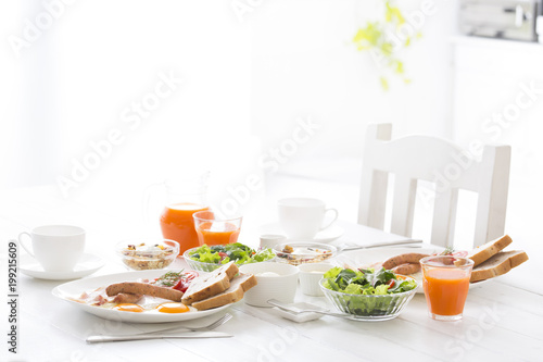 Wallpaper Mural Breakfast at the kitchen Torontodigital.ca