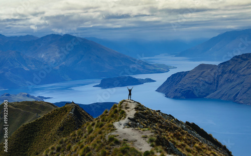 Bild auf Leinwand Hiking Roys Peak New Zealand