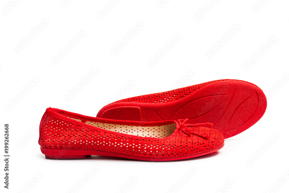 Zapatos rojos mujer taco bajo fondo blanco aislado. Vista de frente. Copy space Stock Photo | Adobe Stock