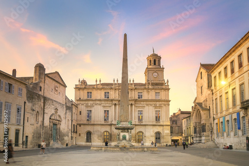 Photographie Arles Town Hall at Sunset, France