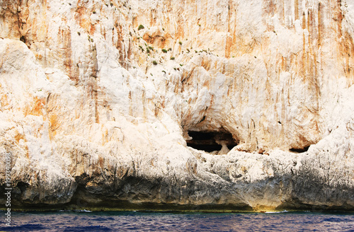 Fototapeta Naklejka Na Ścianę i Meble -  Bianca scogliera sul mare, Capo Caccia 