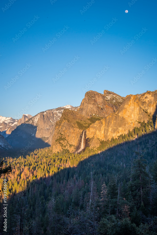 Tunnel View Moonlight Yosemite National Park 