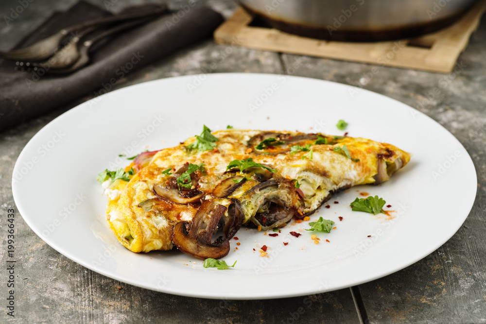Omelett mit Pilzen - Omelette with mushrooms Omelett mit Pilzen - Omelette with mushrooms