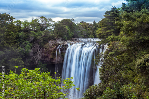Zahlreiche Wasserfälle in Neuseeland
