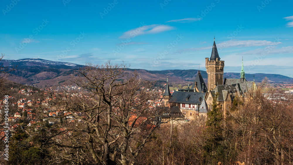 Schloss Wernigerode mit Brockenblick