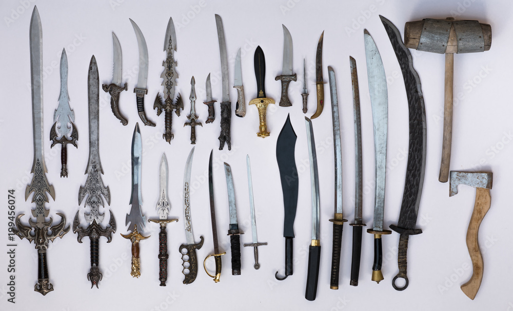 Types Of Swords And Daggers