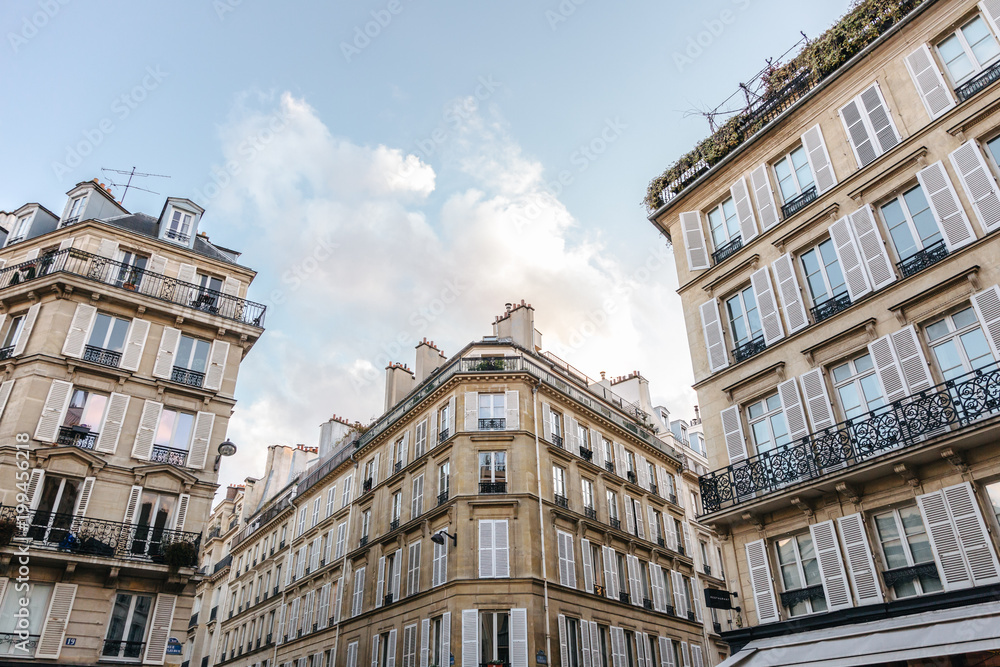 Fototapeta premium House in Paris, France