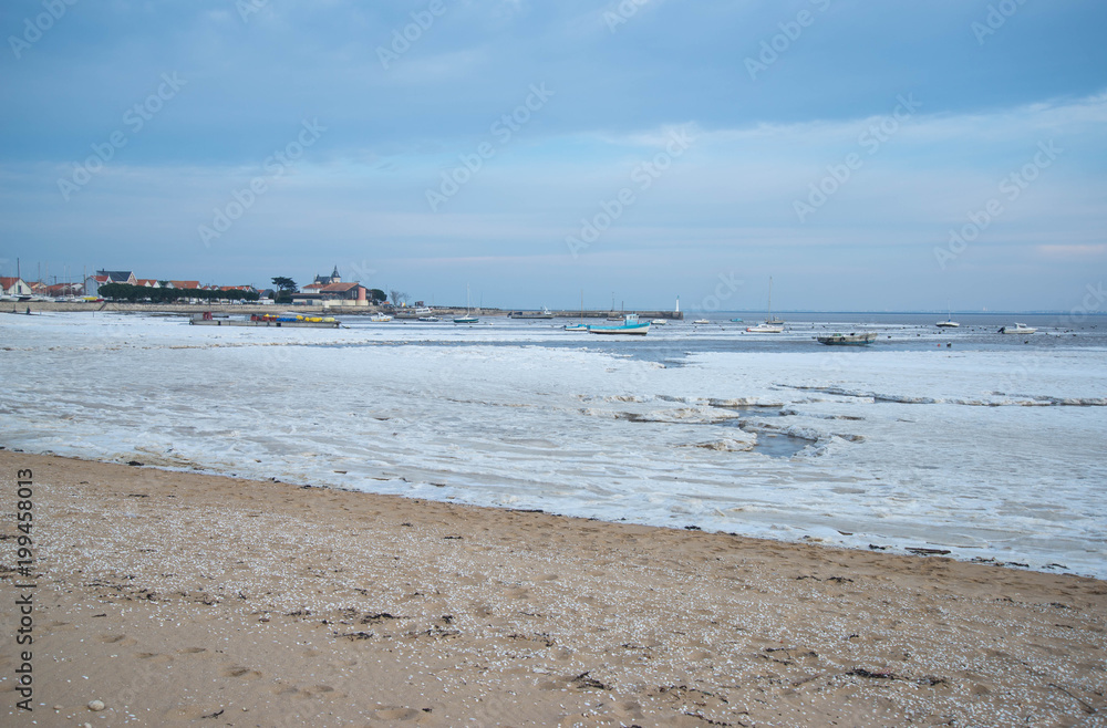 Vague de froid plage de Fouras Charente Maritime France