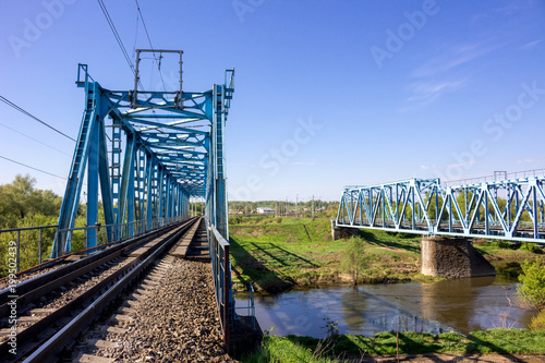 Construction of a metal railway bridge 