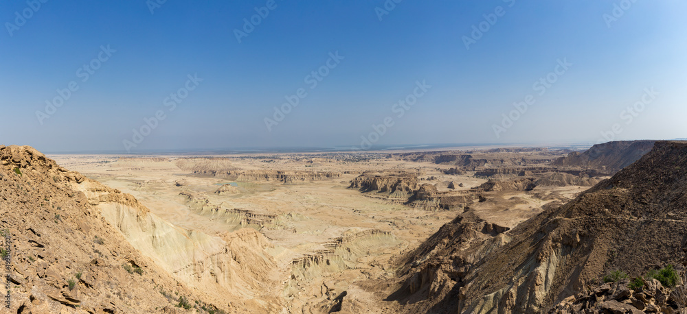 Obraz premium Trailing on Roof of Qeshm Geosite, Iran