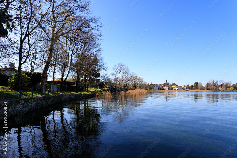 lago di Pusiano