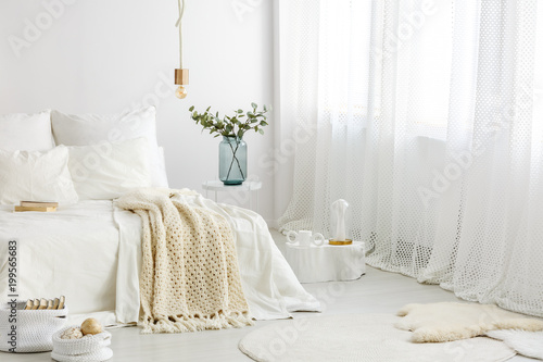 Inspiration to decorate basic bedroom