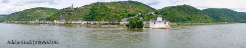 Die Burg Pfalzgrafenstein im Rhein © fotografci