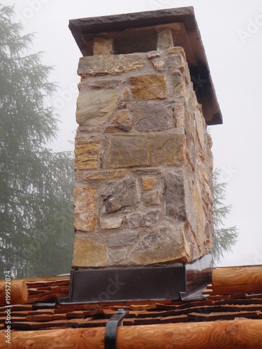 Rustic chimneypot