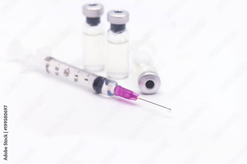 Medical vials for injection with a syringe Medical vials for injection with a syringe