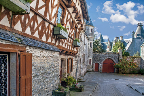 Josselin. Rue médiévale. Morbihan. Bretagne photo