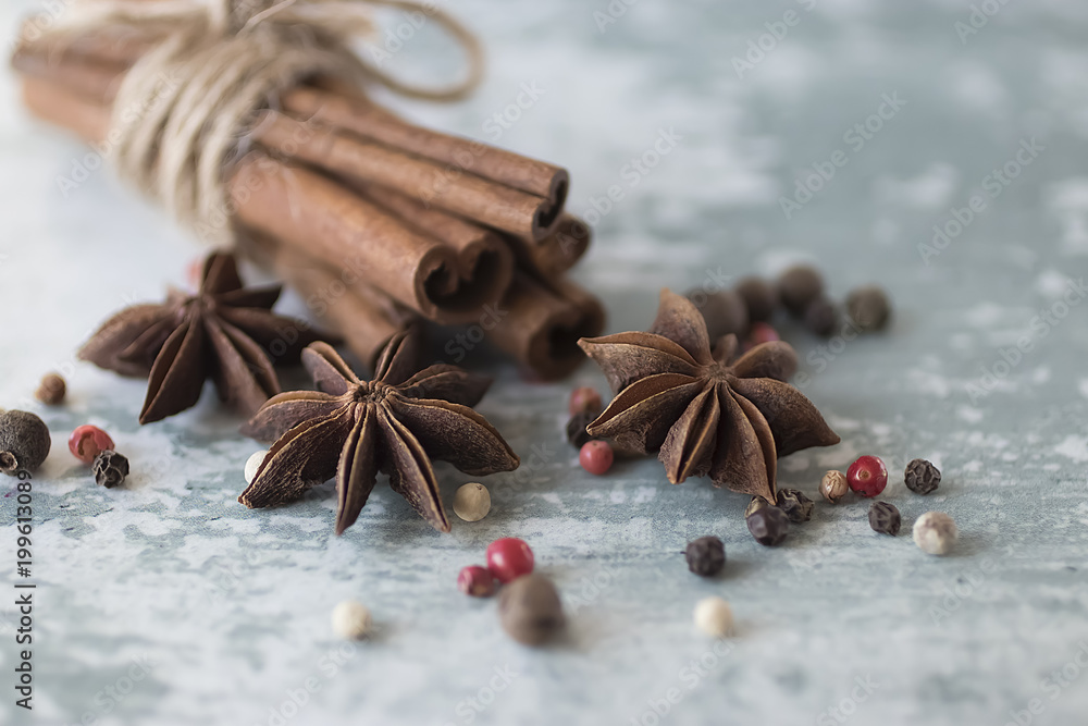 Aniseed, cinnamon, pepper. Spice. Aniseed, cinnamon, pepper. Spice.