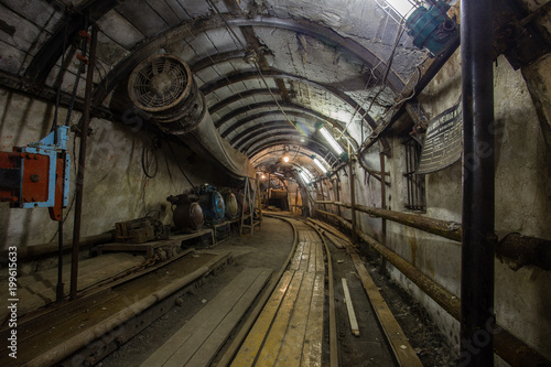Fototapeta Naklejka Na Ścianę i Meble -  Underground coal ore mine shaft tunnel gallery