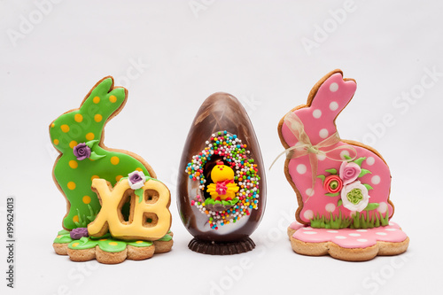 Cuadro en lienzo Egg with Easter hares