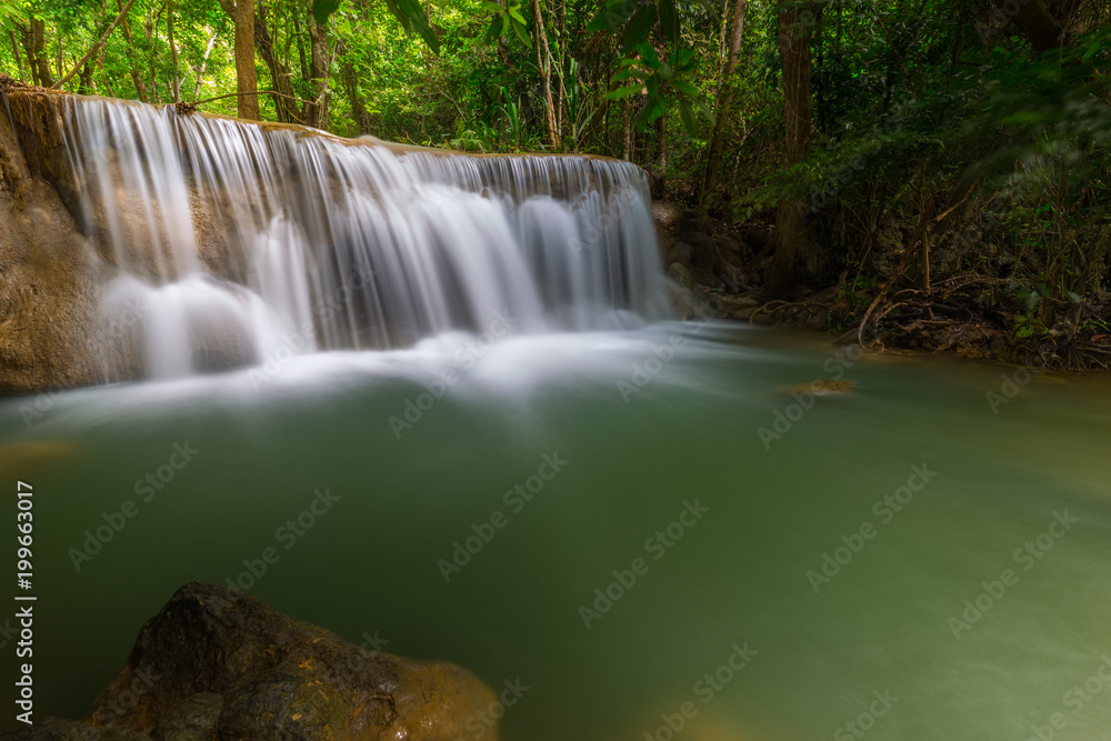 Fototapeta premium Beautiful Huay Mae Kamin Waterfall in Khuean Srinagarindra National Park, Kanchanaburi Province. Thailand
