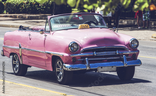 HDR Foto von einem amerikanischen historischen Auto in Havanna Kuba