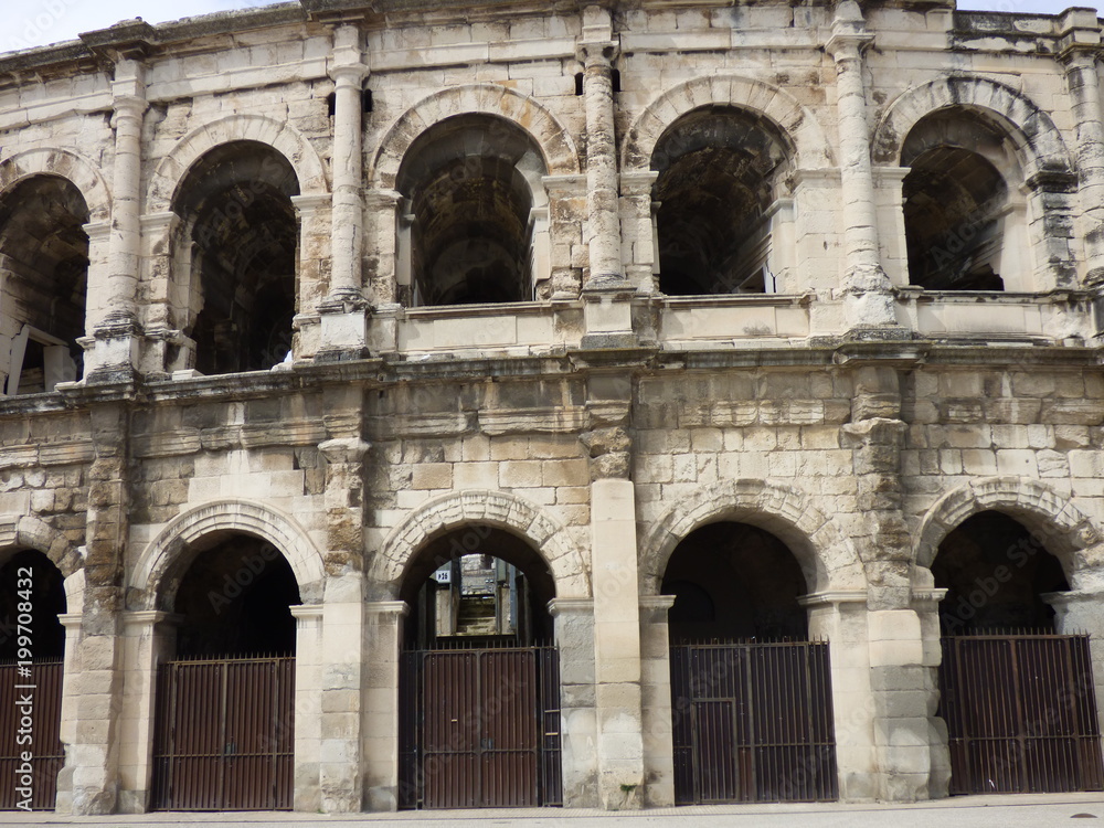 Teatro romano de Nimes,ciudad de la región de Occitania del sur de Francia con importantes restos romanos