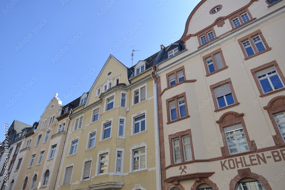 Fototapeta premium Offenbach am Main - Mathildenviertel mit gründerzeitlicher Bebauung 