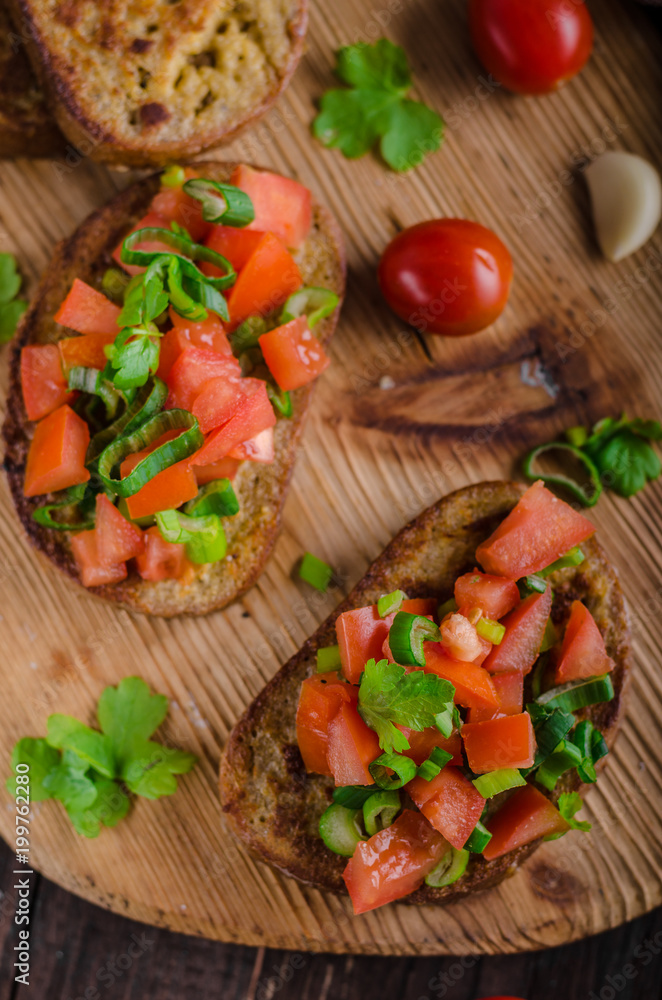 French garlic toast with vegetable salad