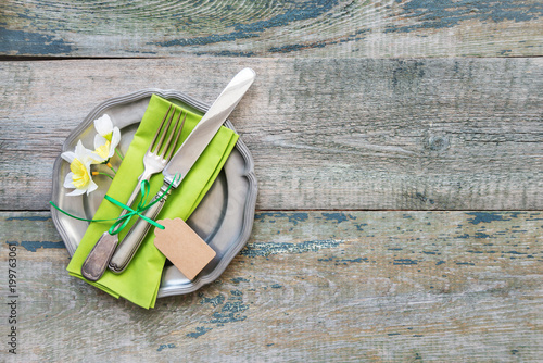 Vintage cutlery and spring ...