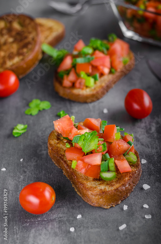 French garlic toast with vegetable salad