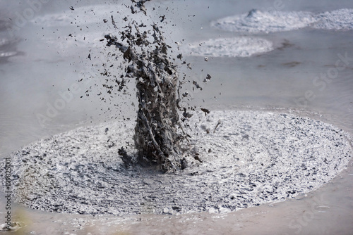 Mudpool Schlamm Fontäne Geothermal