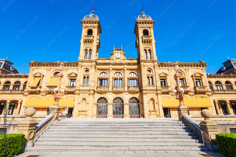 Obraz premium Ratusz San Sebastian, Hiszpania