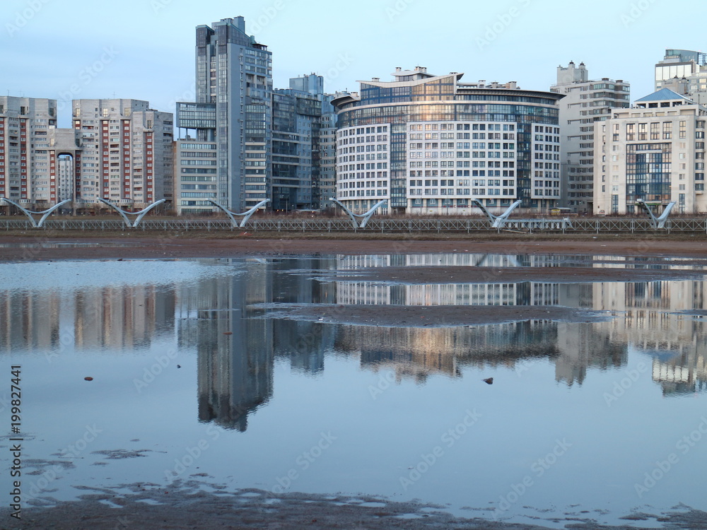 Fototapeta premium Evening city quarter on the coast