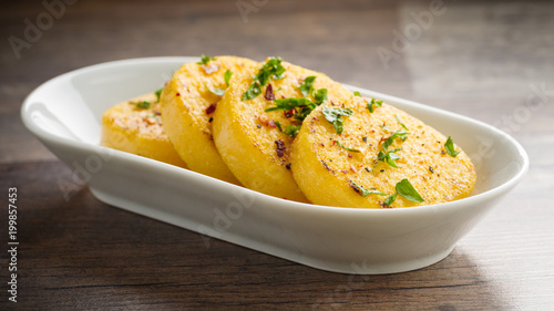 Cuadro en lienzo Gebratene Polenta - fried polenta