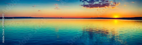 Panel kuchenny z motywem Sunset over the lake. Amazing panorama landscape