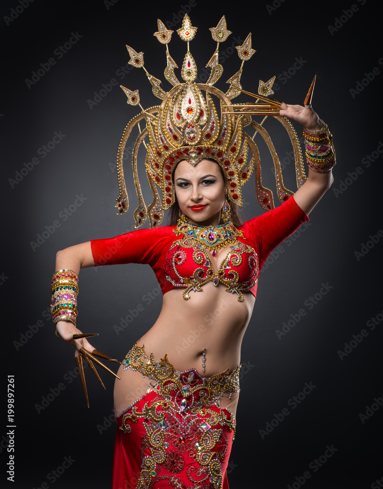 Ethnic dances of Thailand, girl dancing