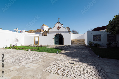 Courtyard in the Se Cathedral (Cathedral of Faro) in the Old Town , Faro, Algarve, Portugal.