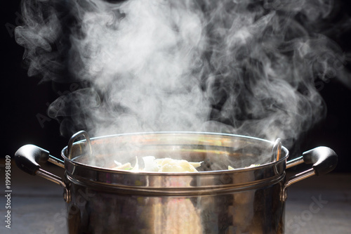 Selective focus steam over cooking pot
