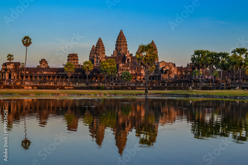 Angkor Wat à l'aube © Anatole